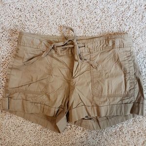 Sale!! EUC Old Navy khaki sexy short shorts!